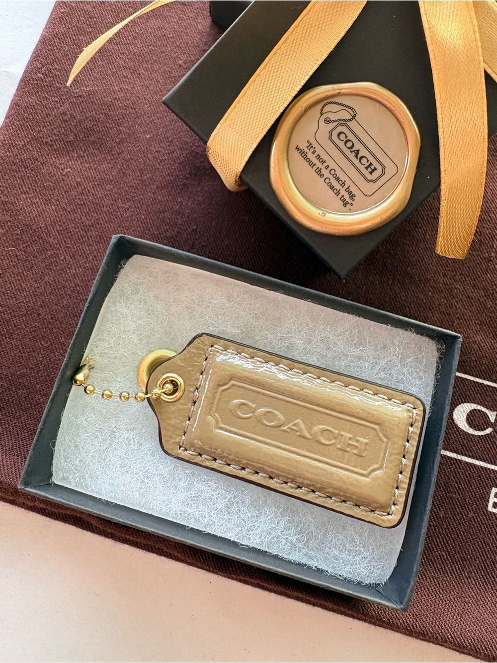 🍦Y2K 2.5" Coach Putty Patent Vintage Leather Hang Tag Bag Charm Replacement Fob